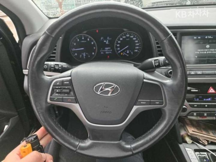 Hyundai Avante AD 1.6 GDi Smart 5