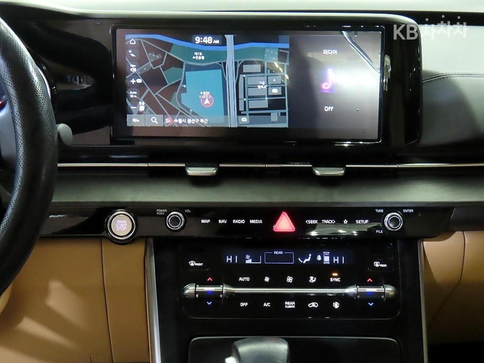 2022 - kia carnival