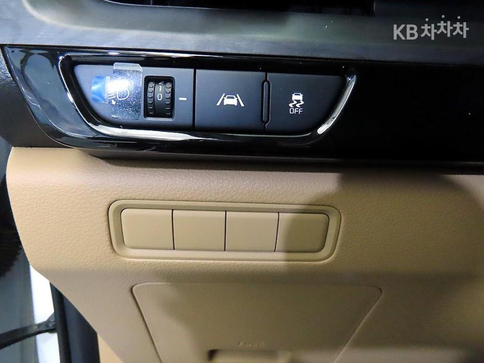 2022 - kia carnival