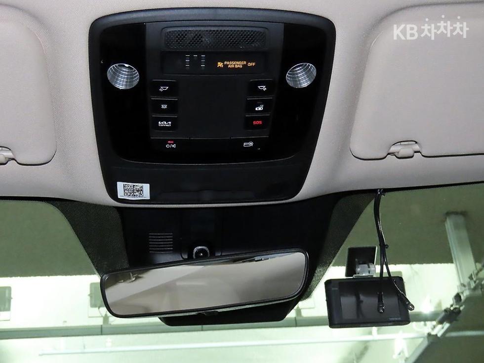 2022 - kia carnival
