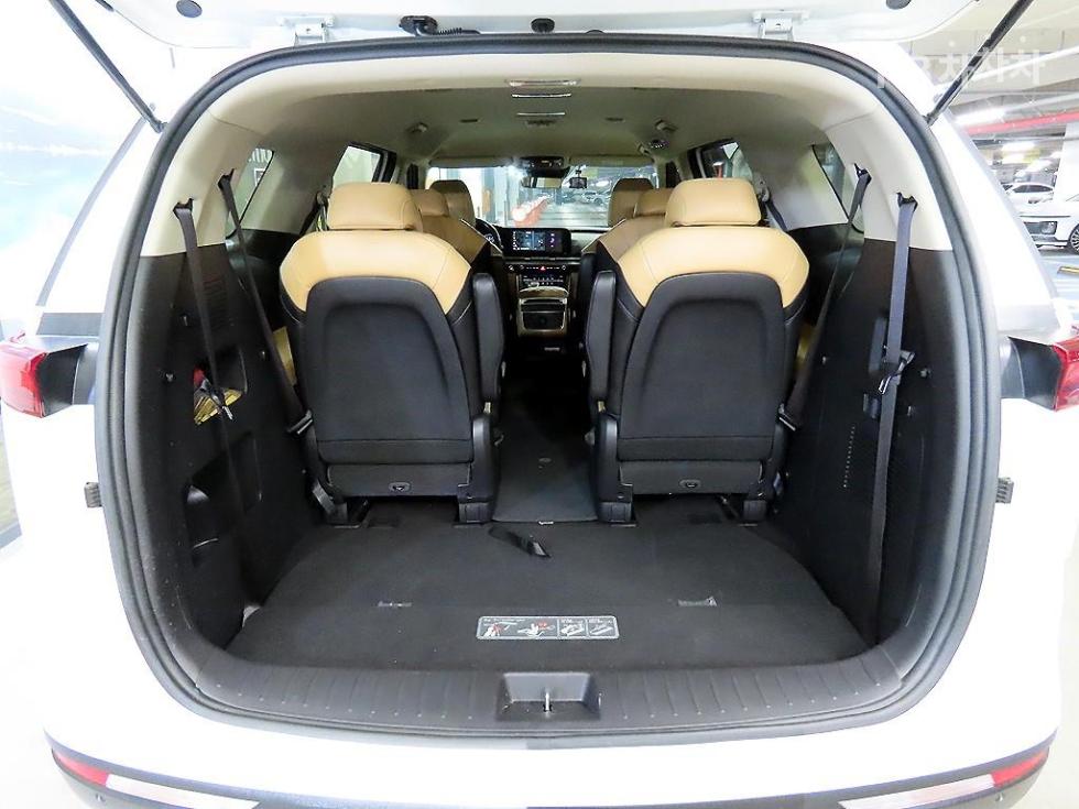 2022 - kia carnival