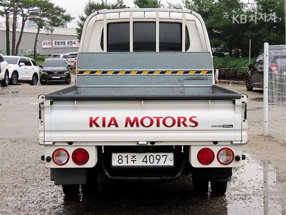 2020 - kia bongo iii
