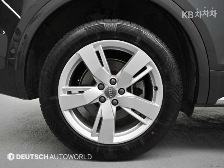 Audi Q5 FY 40 TDI quattro Premium 6