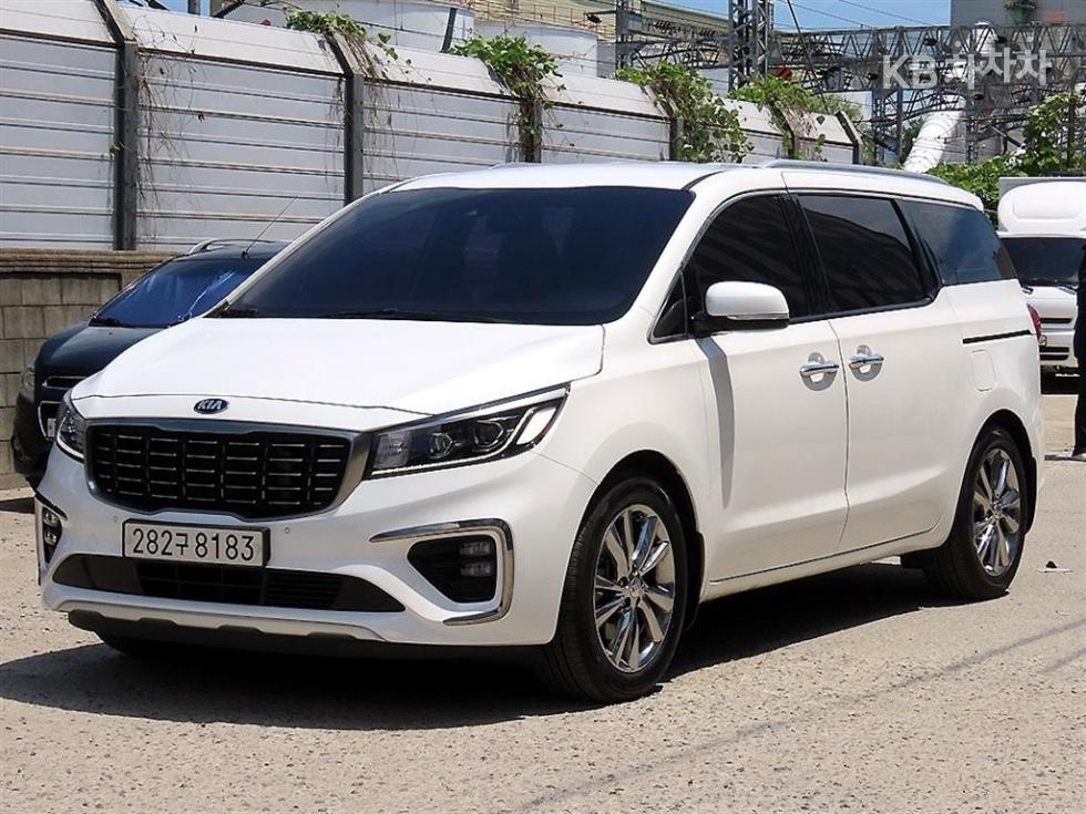 2020 - kia carnival