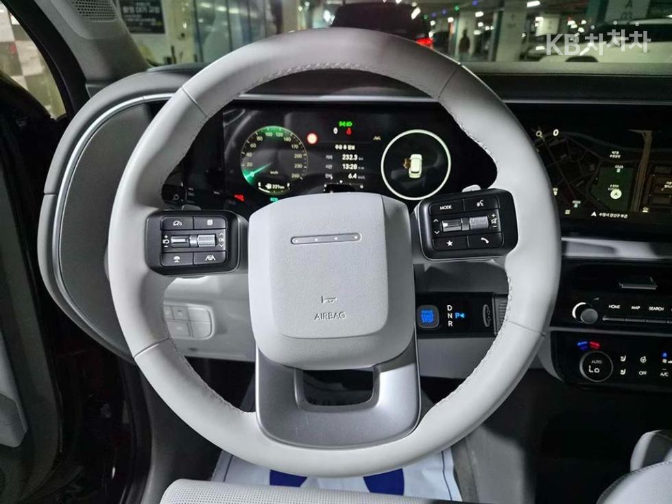 2025 Hyundai Used Car photo