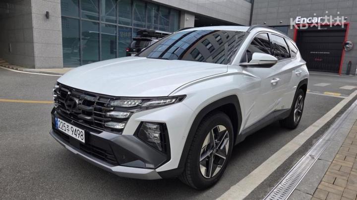 Hyundai Tucson Hybrid (NX4) HEV 1.6 2WD Premium
