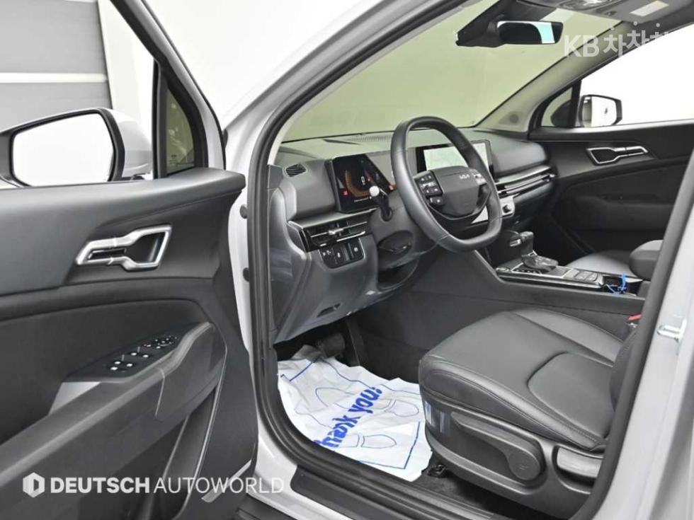 2025 - kia sportage