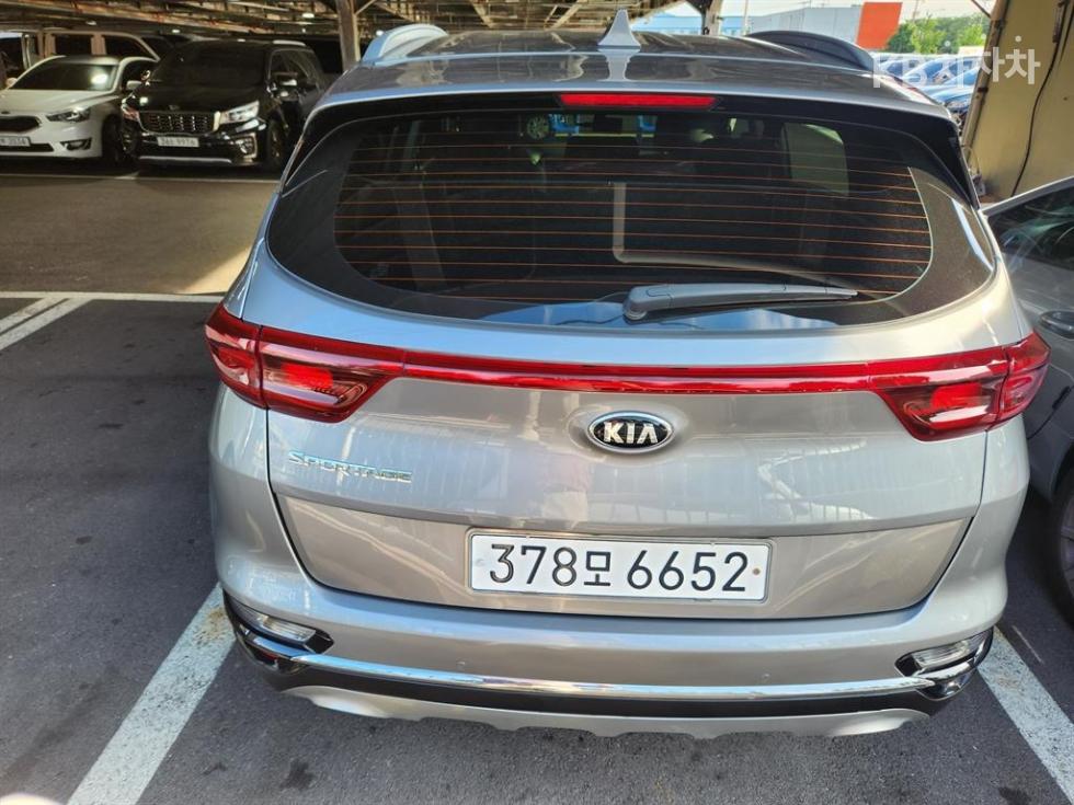 2022 - kia sportage