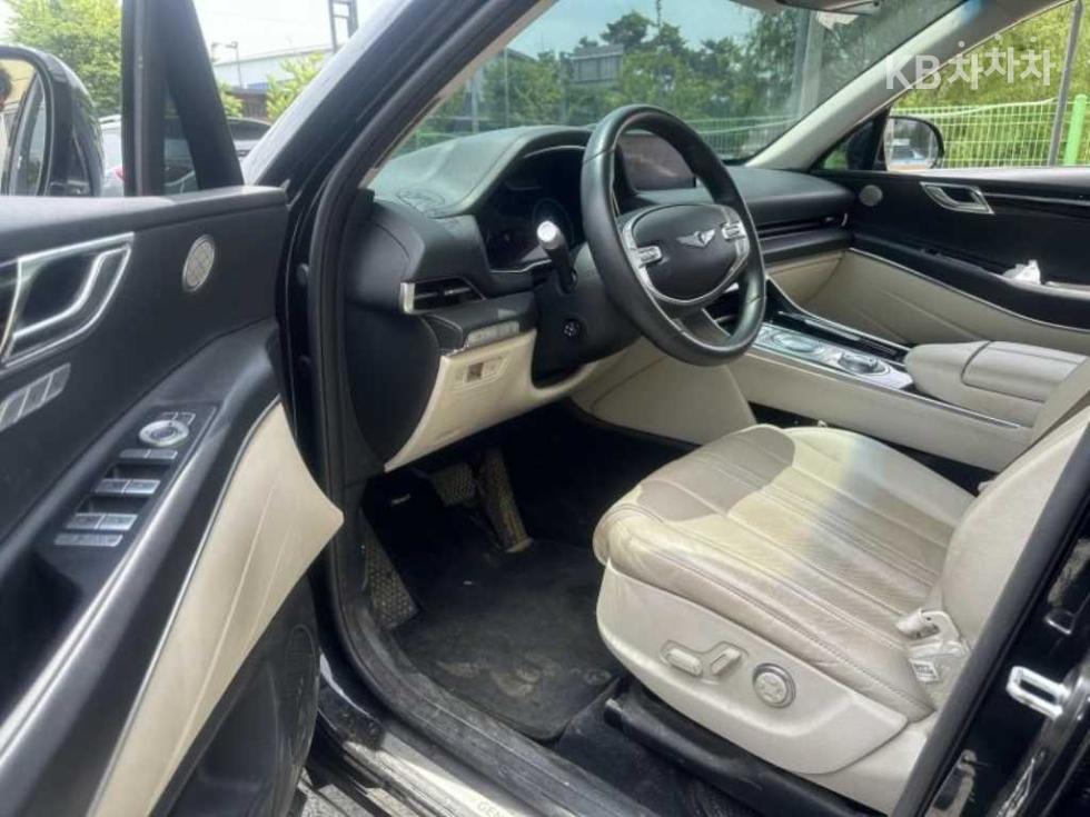 2022 Genesis GV80 photo