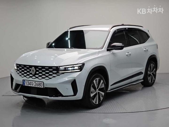Renault Koleos E-Tech Hybrid Iconic 2