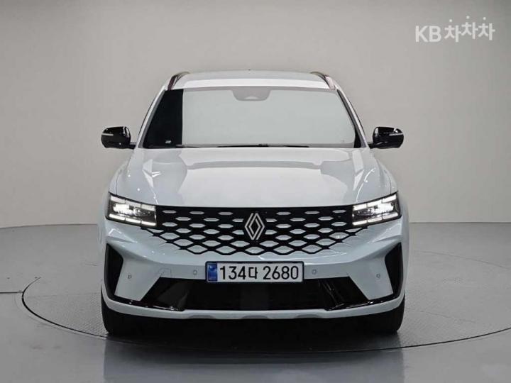 Renault Koleos E-Tech Hybrid Iconic 3