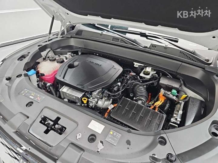 Renault Koleos E-Tech Hybrid Iconic 6