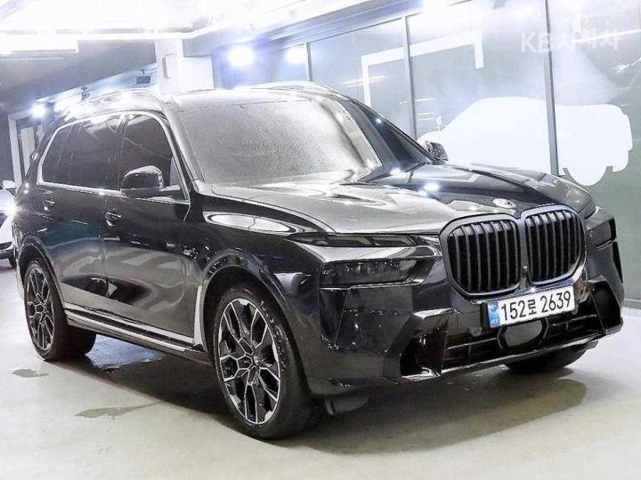 BMW X7 xDrive 40d — foto 1