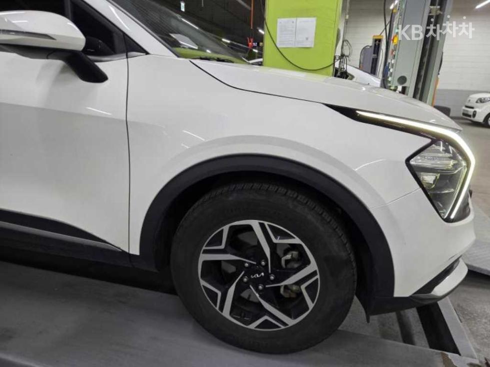 2022 - kia sportage