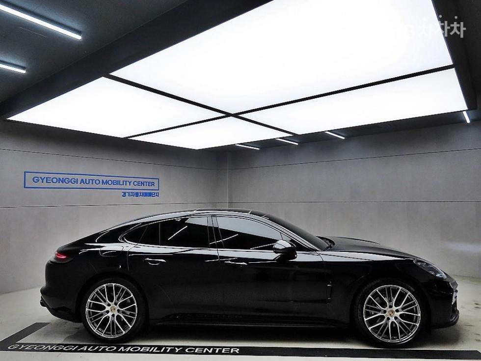 2021 Porsche (971) photo
