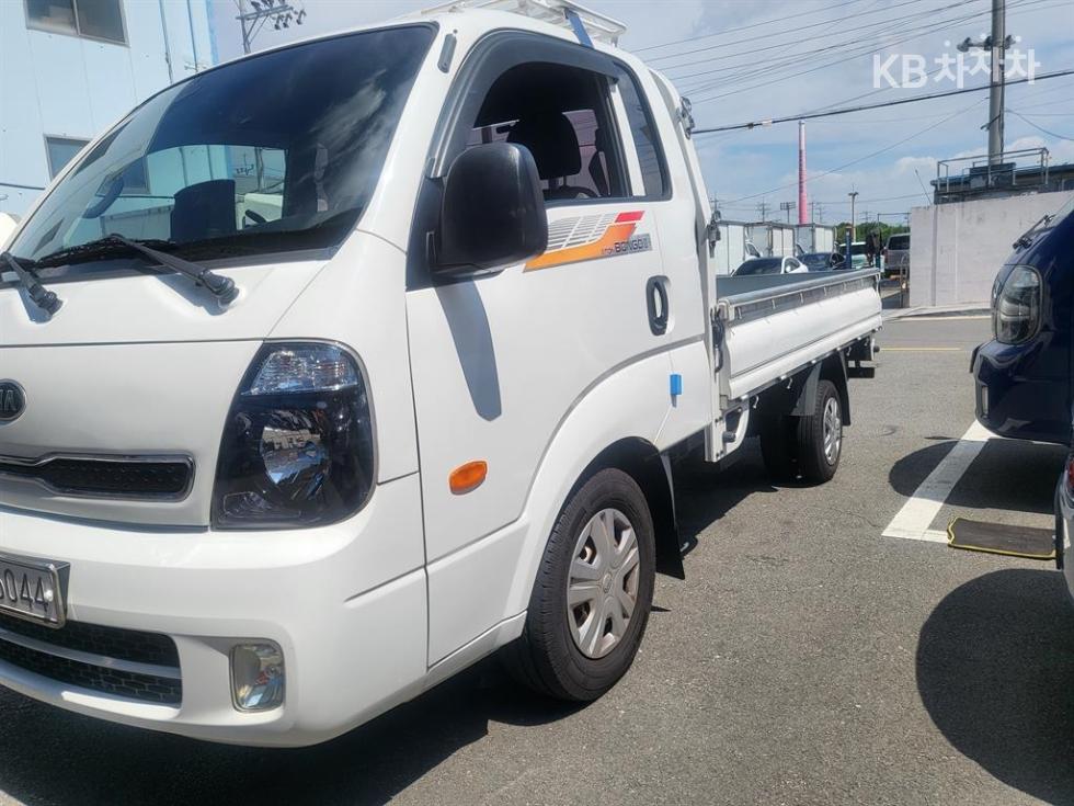 2019 - kia bongo iii