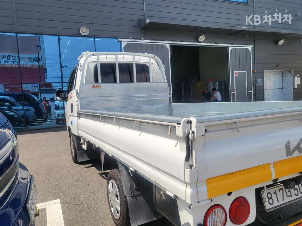 2019 - kia bongo iii