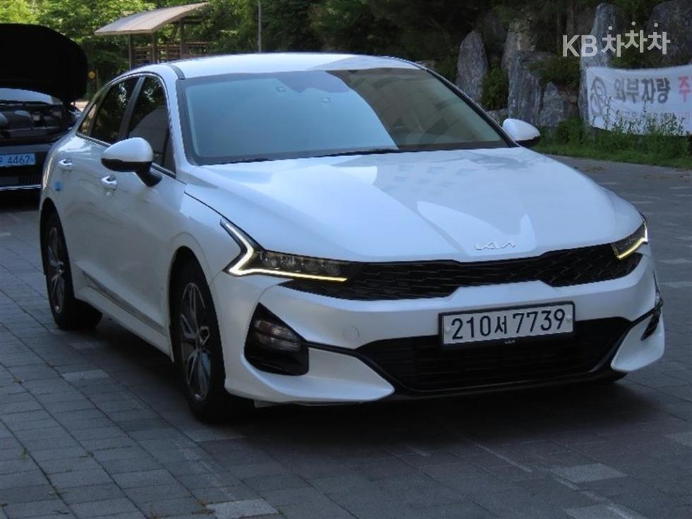 2022 - kia k5