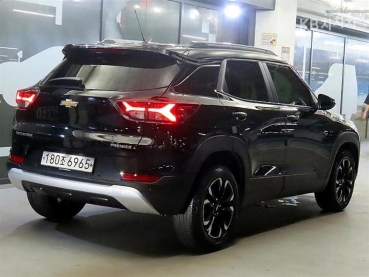 Chevrolet Trailblazer 1.35 Gasoline 2WD Premier 5