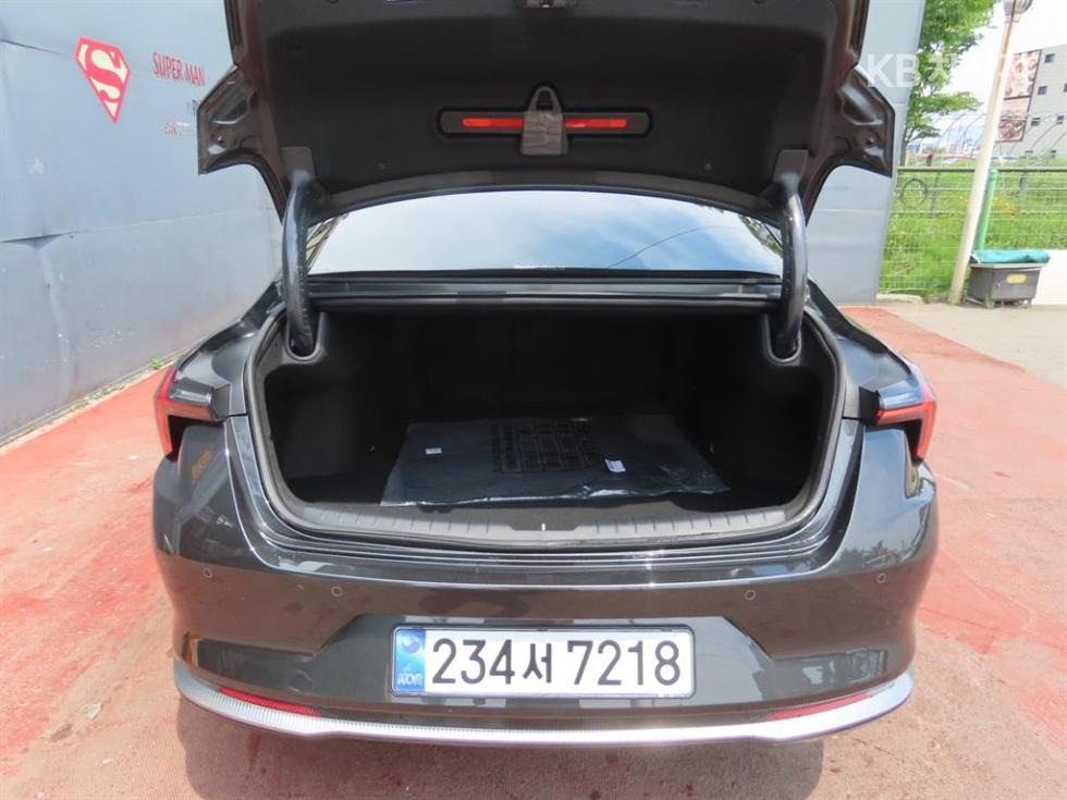 Kia K8 — miniaturë 5