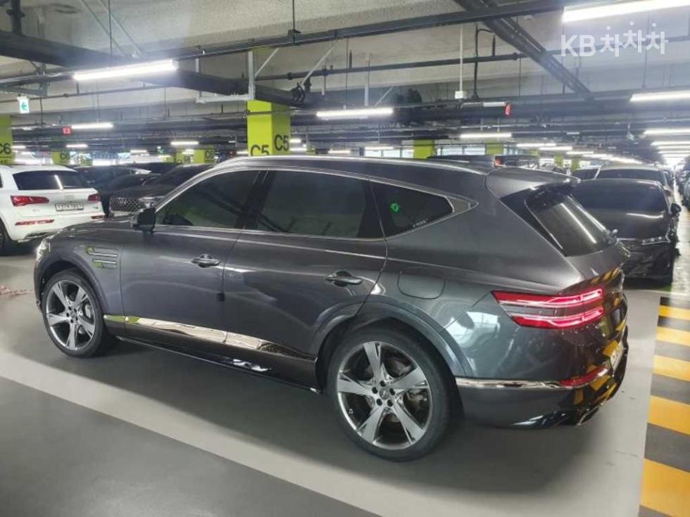 2021 Genesis GV80 photo