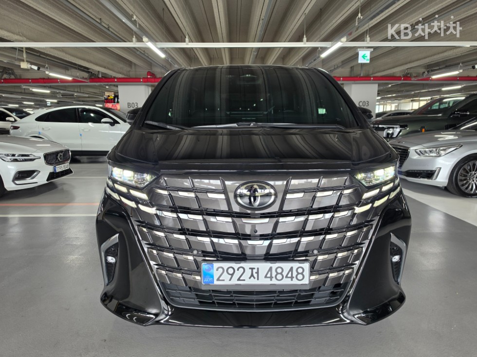 Toyota Alphard — miniaturë 2