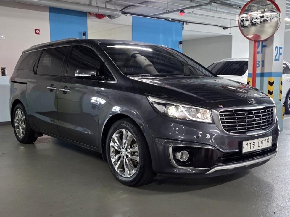 Kia Carnival — miniaturë 3