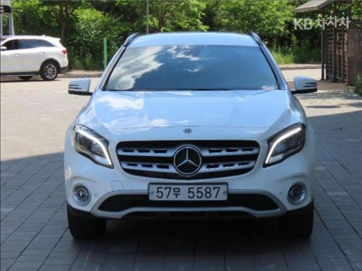 2018 Mercedes-Benz GLA X156