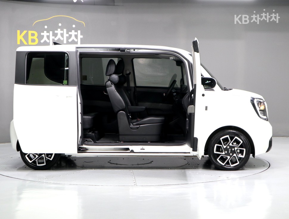 2023 - kia kia