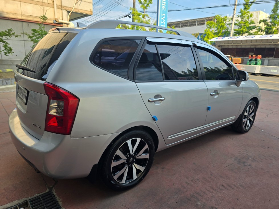 Kia Carens — miniaturë 7