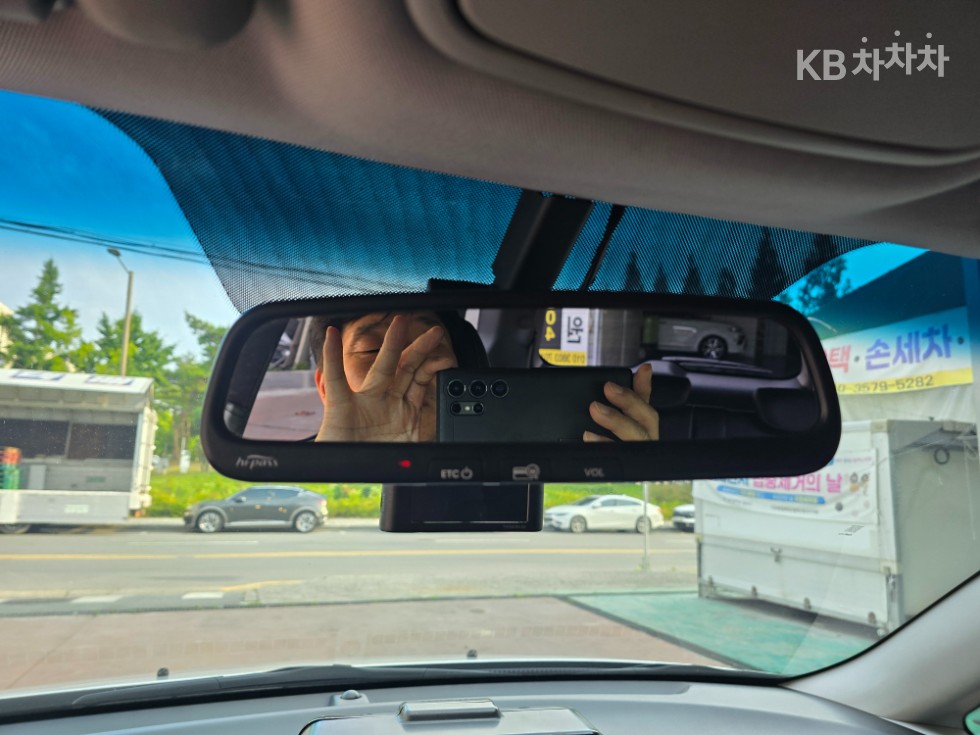 Kia Carens — miniaturë 9