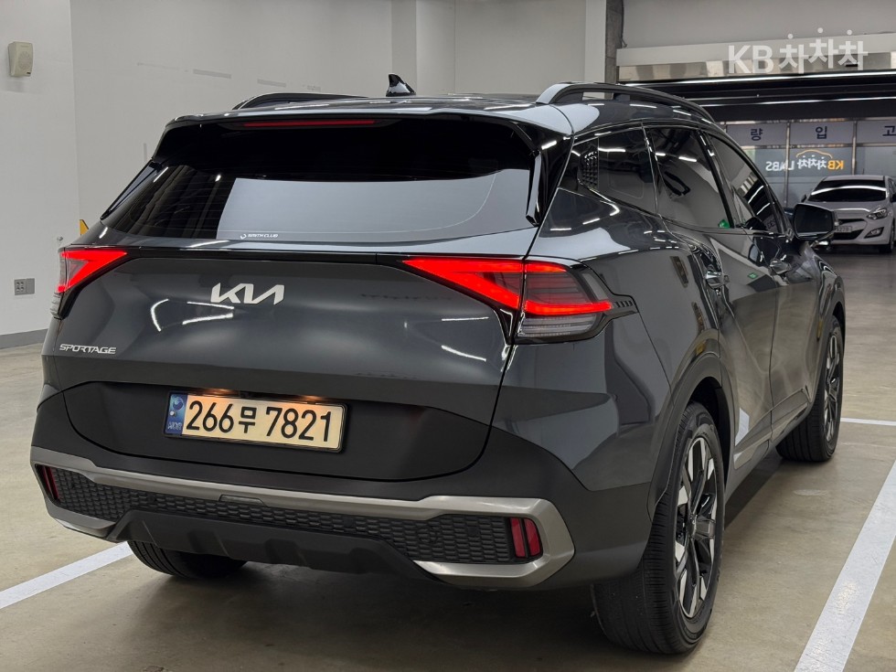2023 - kia sportage