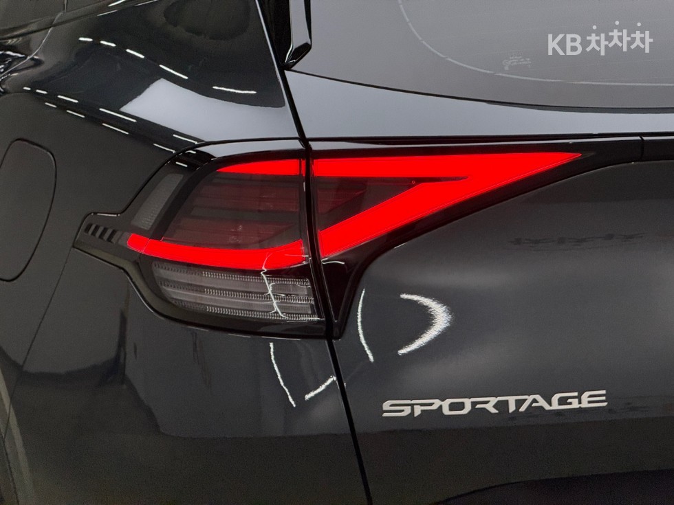 2023 - kia sportage