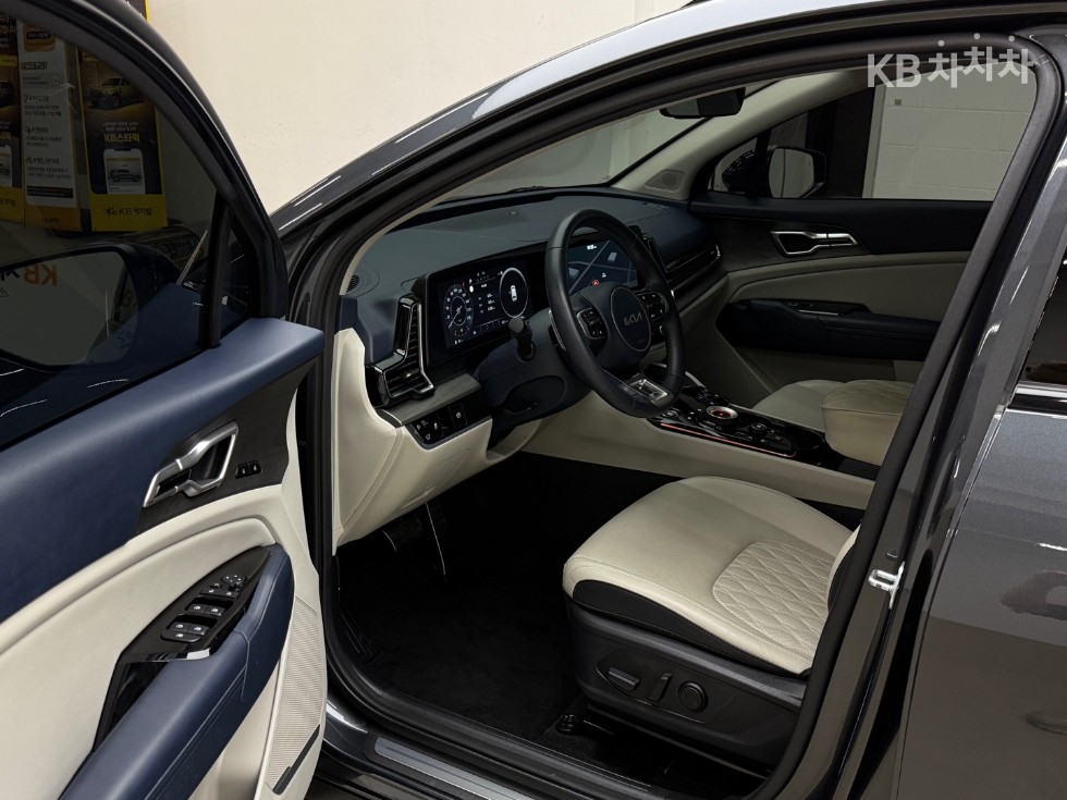 2023 - kia sportage