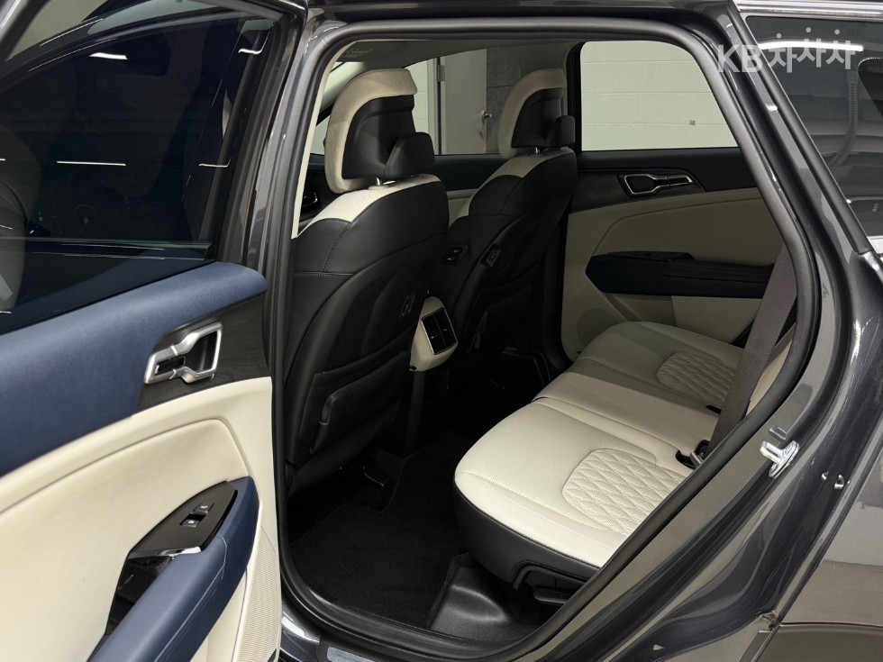 2023 - kia sportage