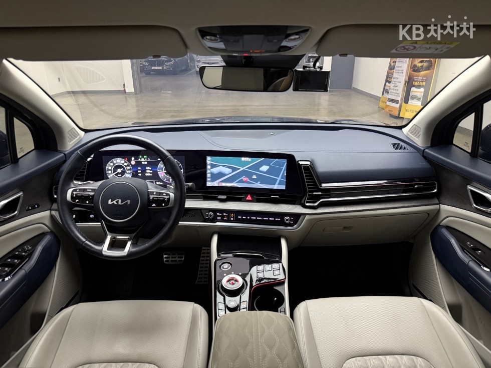 2023 - kia sportage