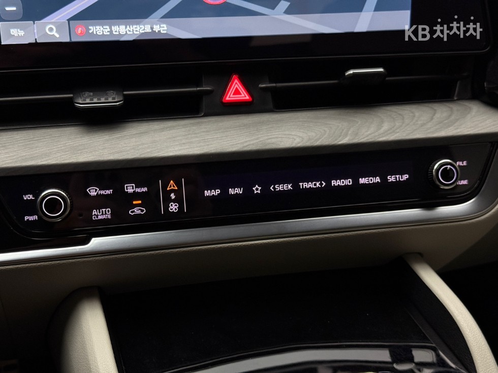 2023 - kia sportage