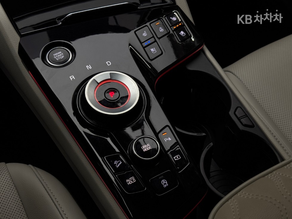 2023 - kia sportage