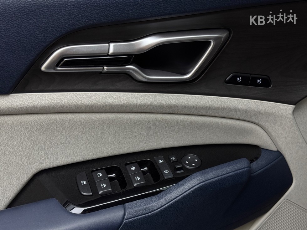 2023 - kia sportage