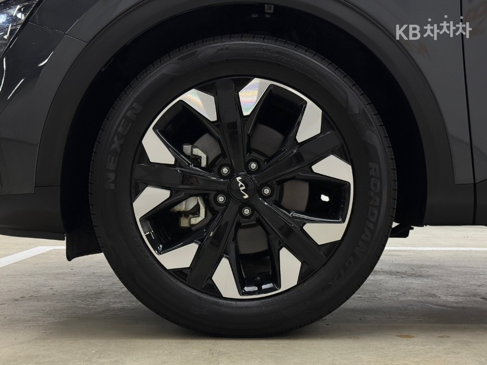 2023 - kia sportage