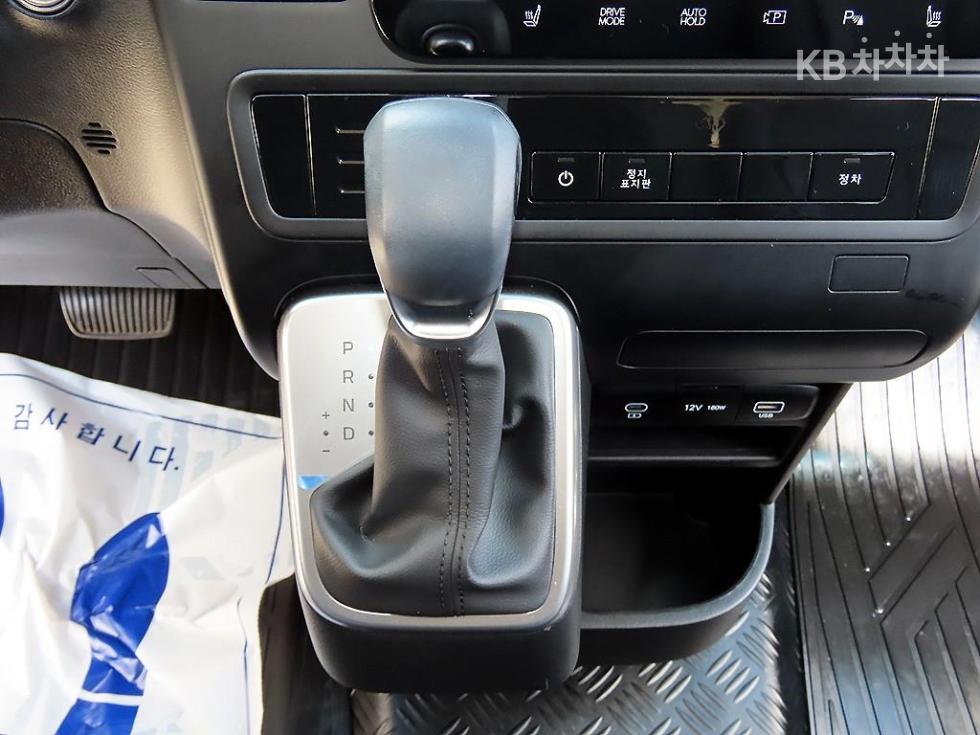 Hyundai Staria — miniaturë 10