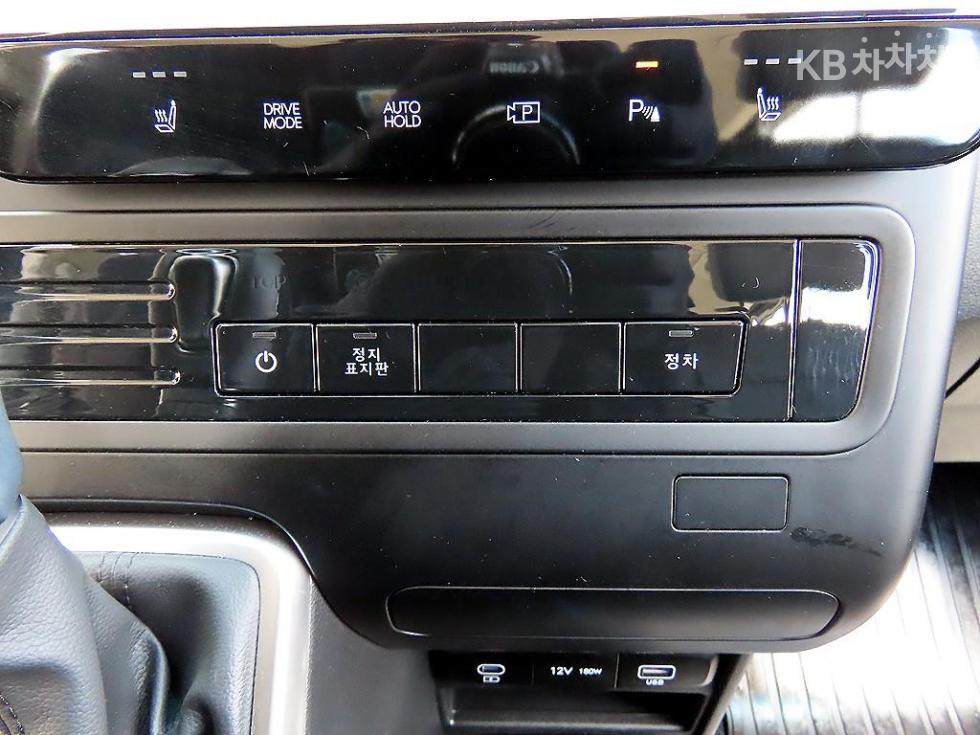 Hyundai Staria — miniaturë 15