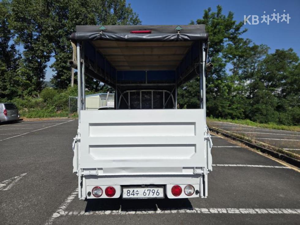 2013 - kia bongo iii