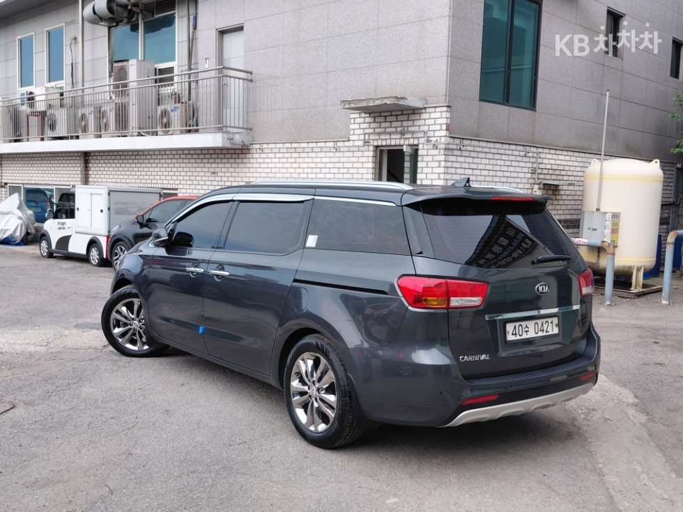 2016 - kia carnival