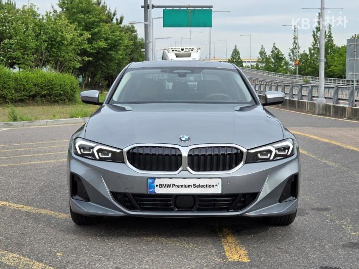BMW 3 Series G20 320i Base Type
