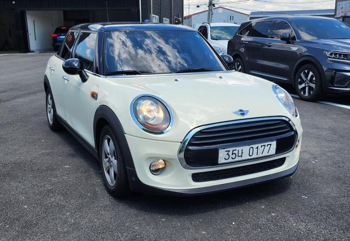 Mini Cooper 5 Duo 1.5 Base Type 3