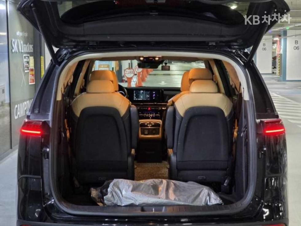 2023 - kia carnival