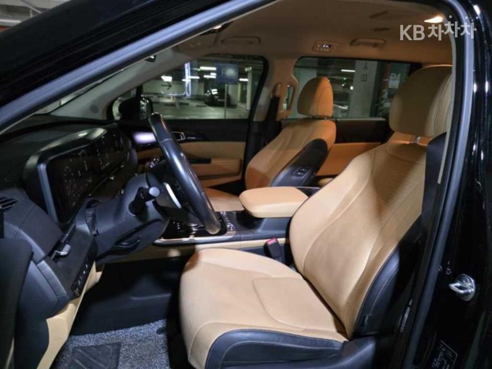 2023 - kia carnival