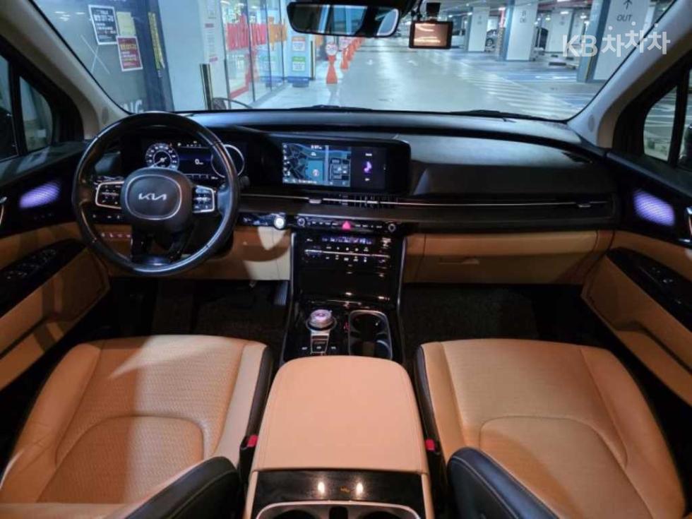 2023 - kia carnival