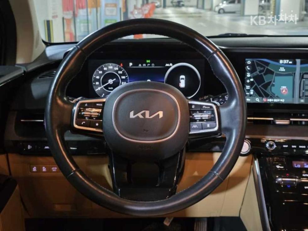 2023 - kia carnival